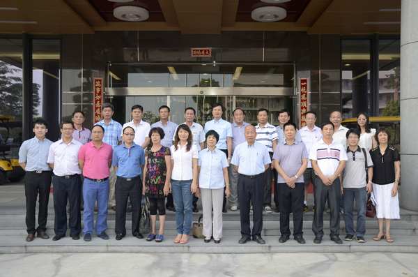 南海鋁型材行業(yè)協(xié)會(huì)“正副會(huì)長擴(kuò)大會(huì)議”在我司召開