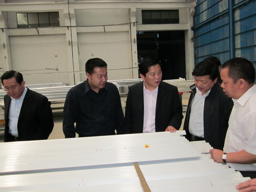 “五一”節，沛縣縣長等領導到我華昌江蘇分廠慰問一線員工