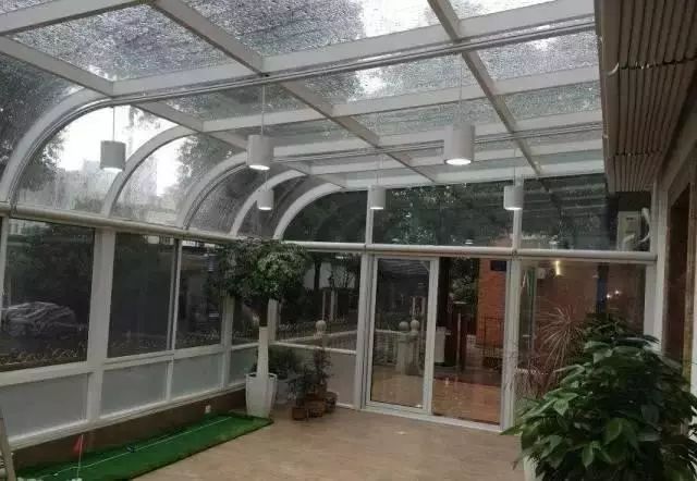 華昌商學院 |暴風雨過后 家里的窗戶漏水怎么辦？